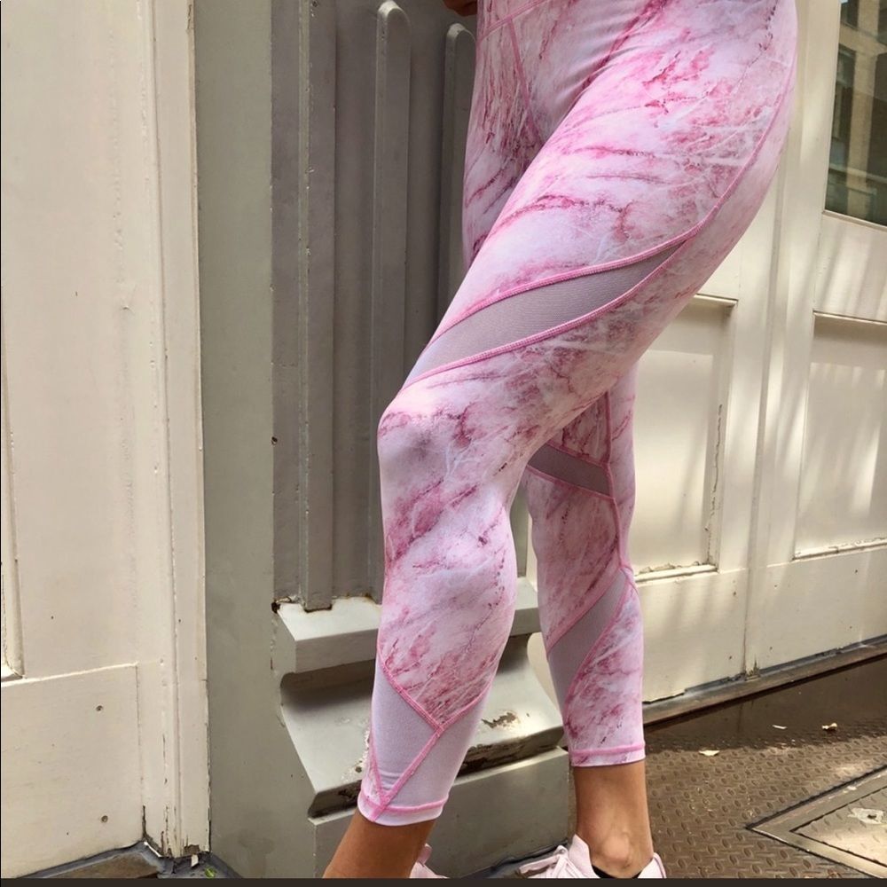 Radiance‎ Sports Bra and matching leggings in Pink Marble